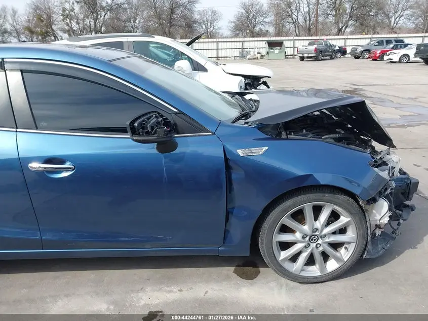 2017 MAZDA MAZDA3 TOURING