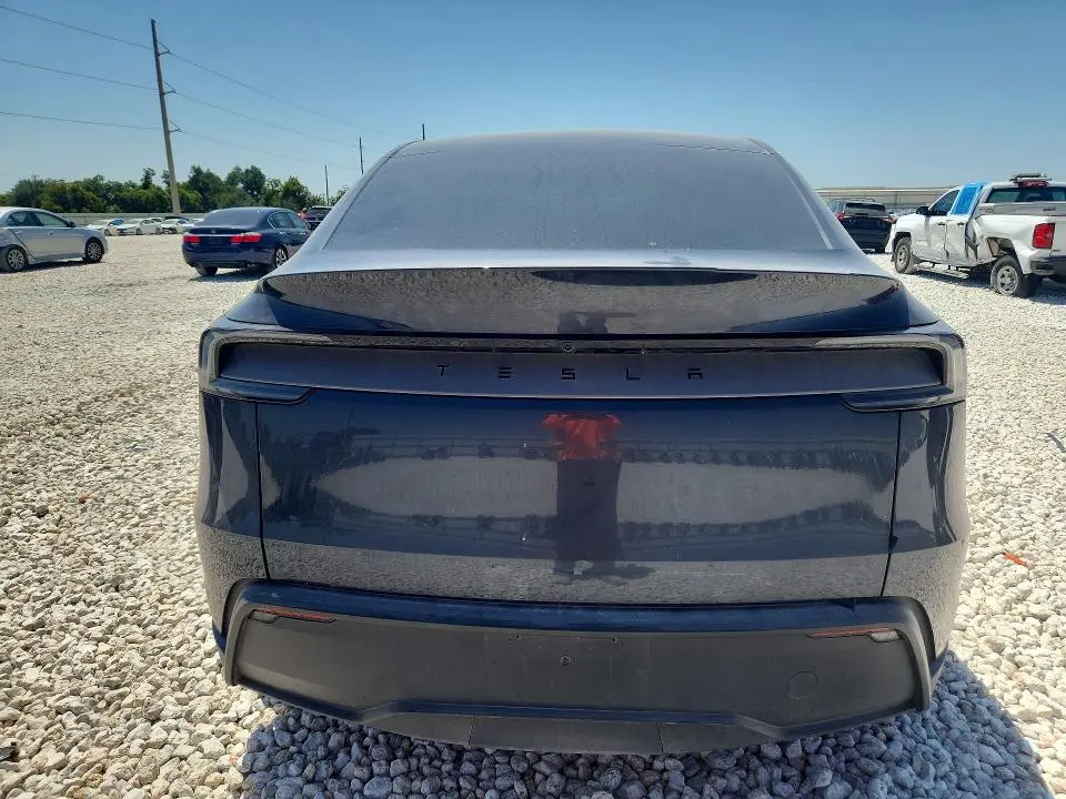2026 TESLA MODEL Y   