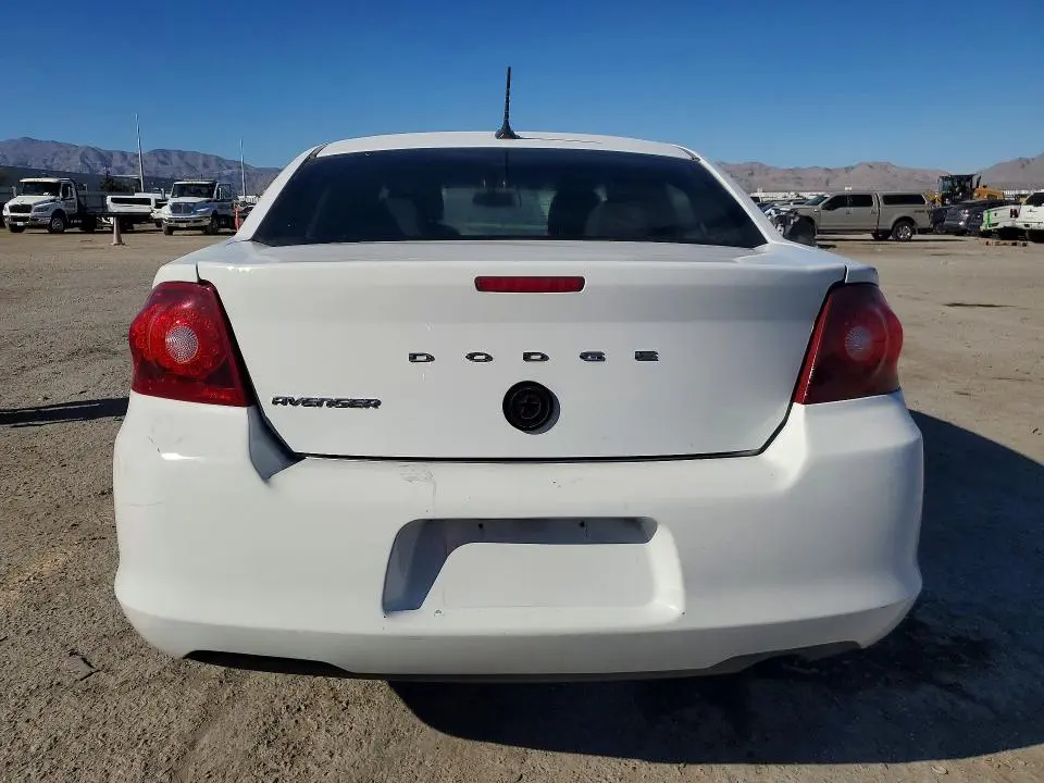 2013 DODGE AVENGER SE  