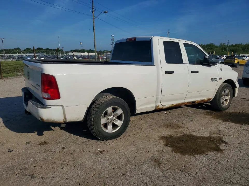 2016 RAM 1500 ST  