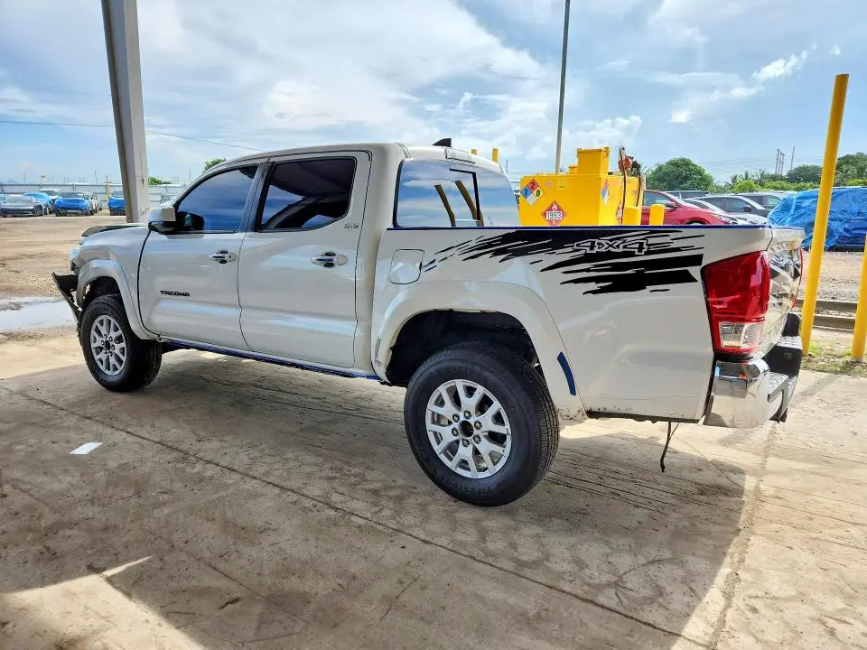 2019 TOYOTA TACOMA SR5 V6  
