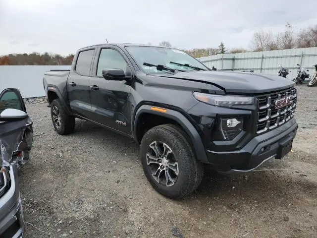 2023 GMC CANYON AT4  