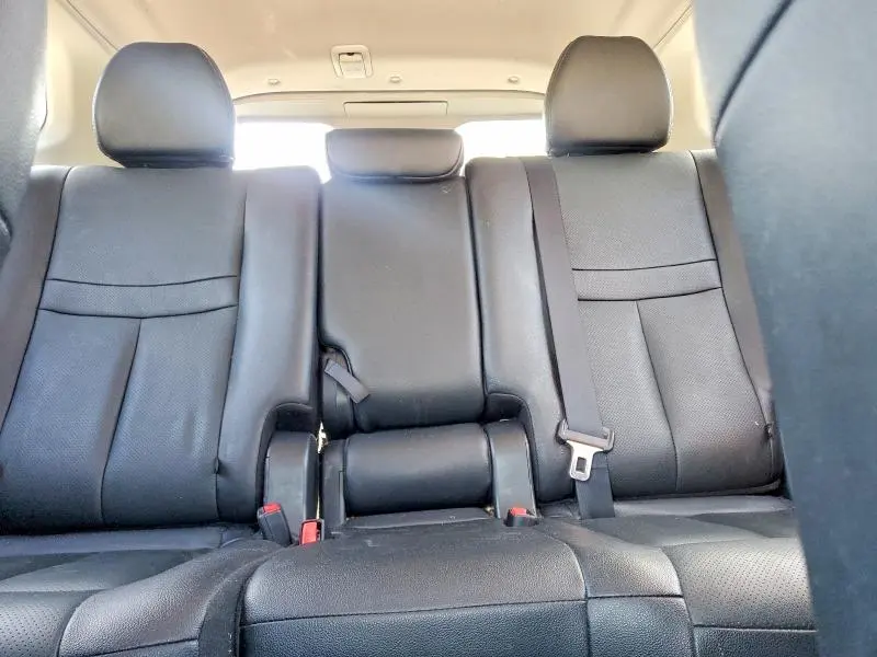 2016 NISSAN ROGUE SL  