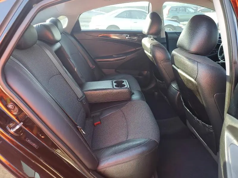2013 HYUNDAI SONATA SE  