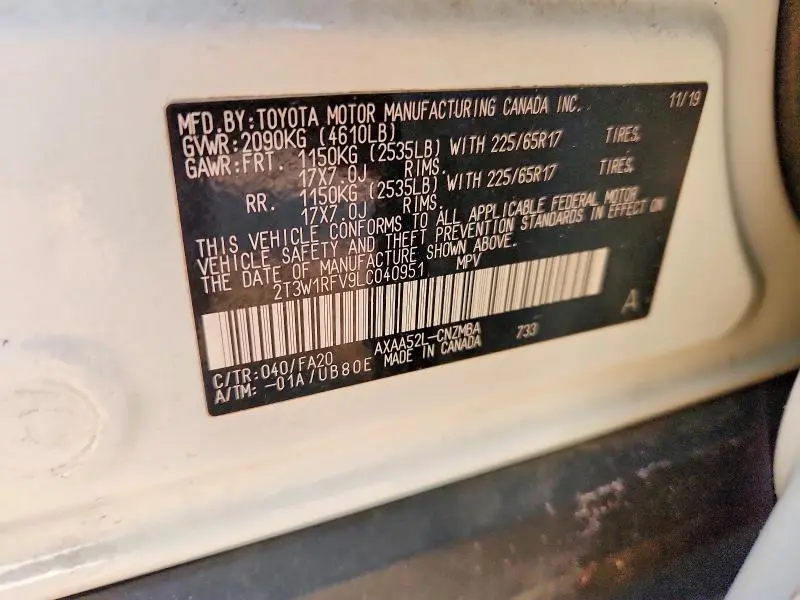 2020 TOYOTA RAV4 XLE  