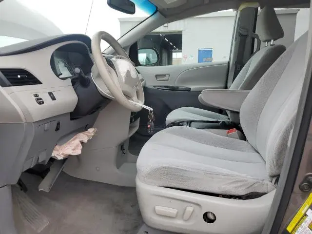 2011 TOYOTA SIENNA LE  