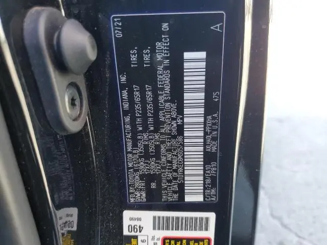 2021 TOYOTA SIENNA XLE  