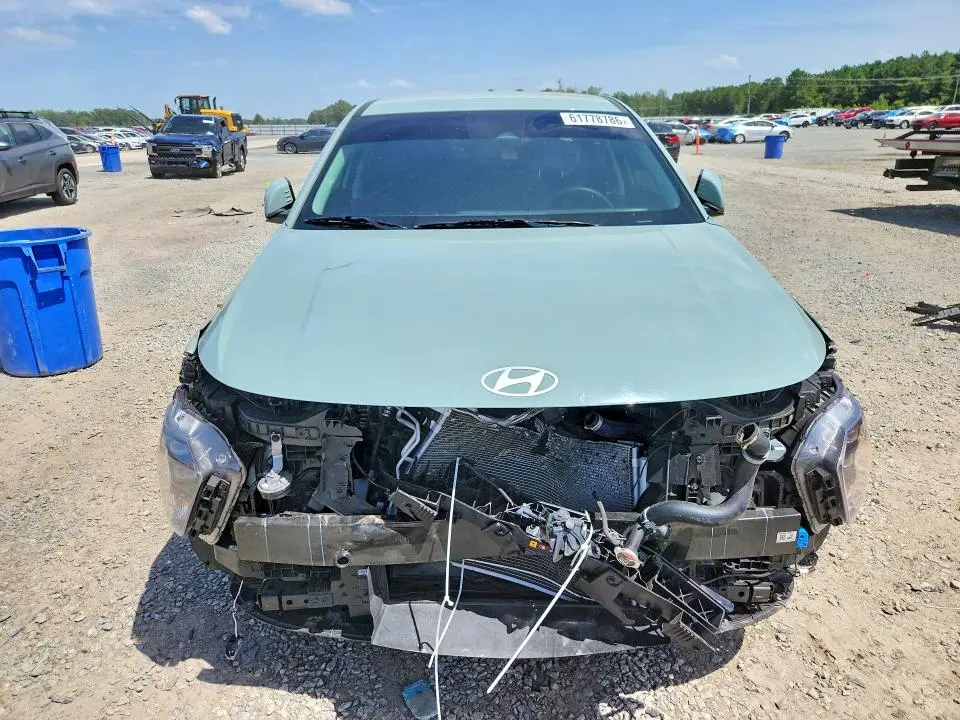 2025 HYUNDAI KONA SE  