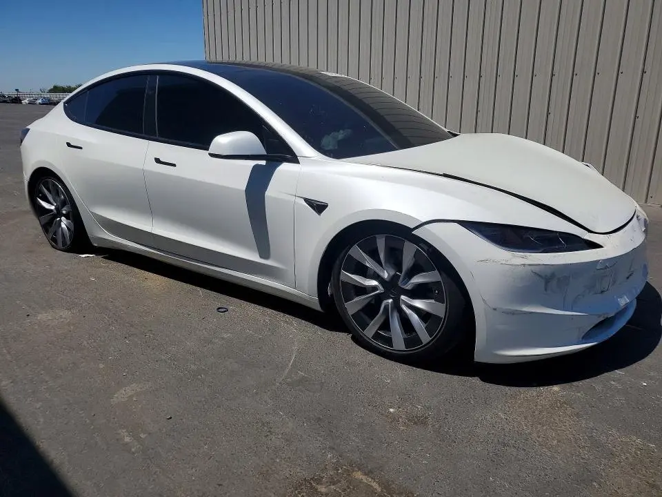 2025 TESLA MODEL 3   