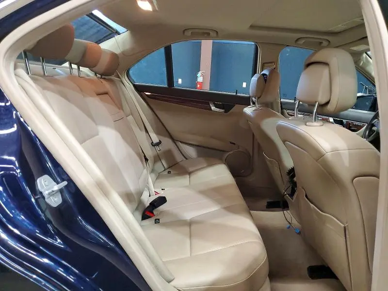 2011 MERCEDES-BENZ C 300 4MATIC  