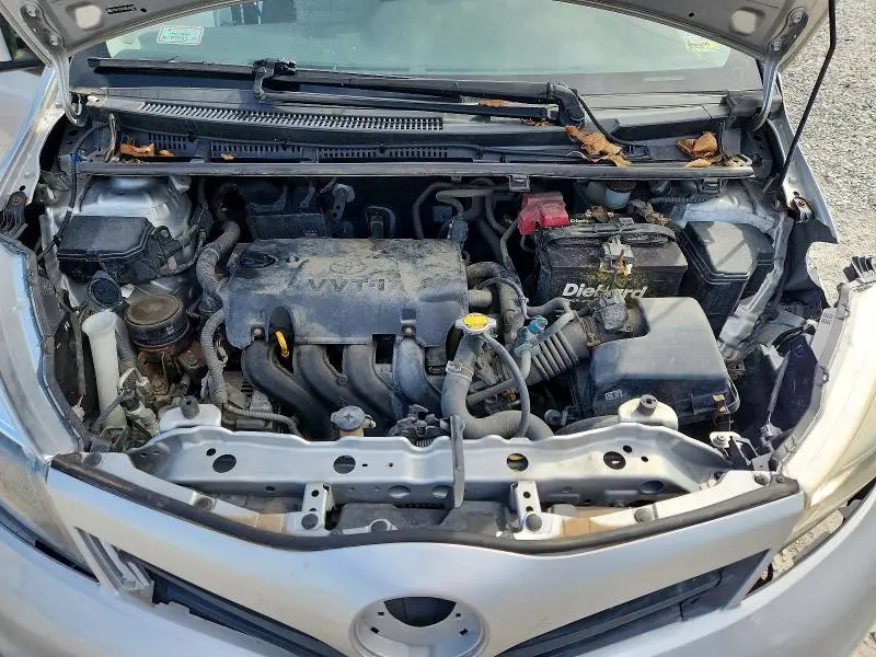 2013 TOYOTA YARIS 5-DOOR LE  