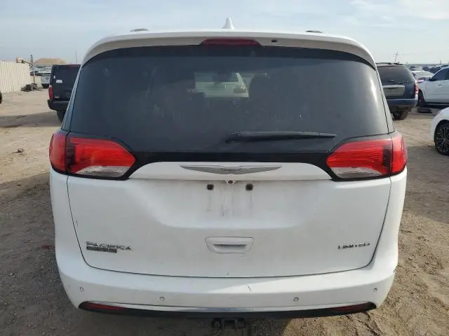 2017 CHRYSLER PACIFICA LIMITED  