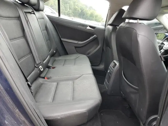 2012 VOLKSWAGEN JETTA SE  