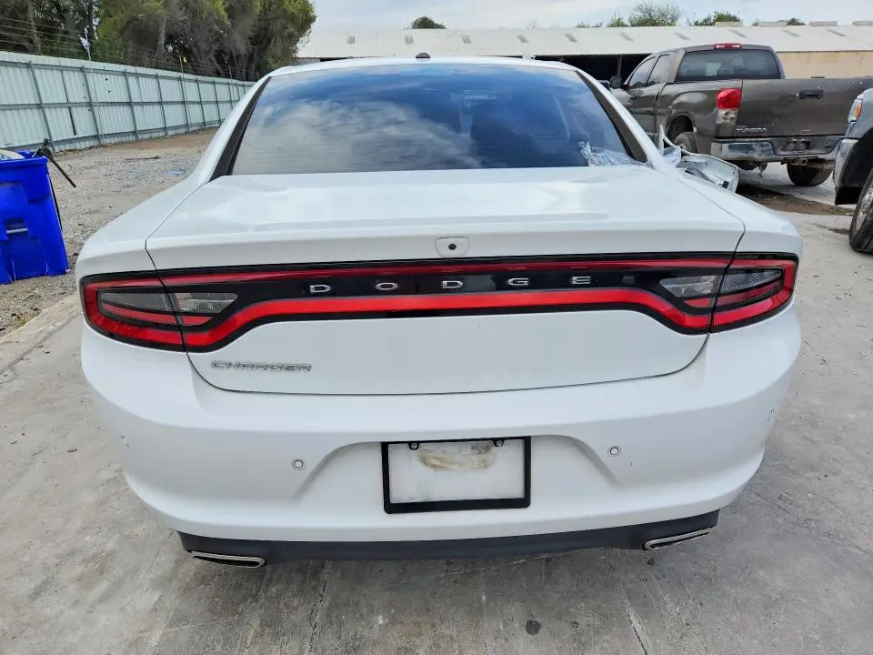 2022 DODGE CHARGER SXT  