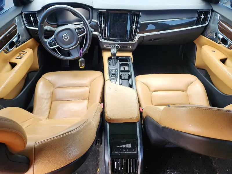 2018 VOLVO S90 T5 MOMENTUM  