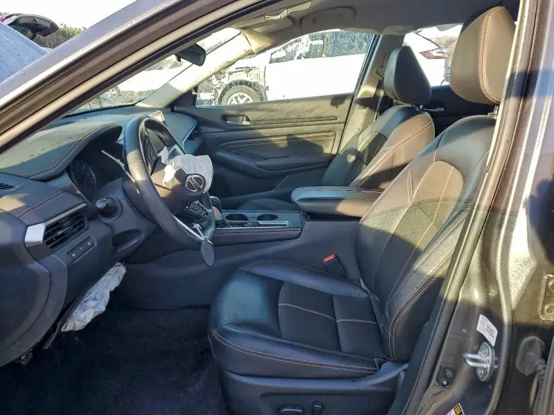 2021 NISSAN ALTIMA SR  