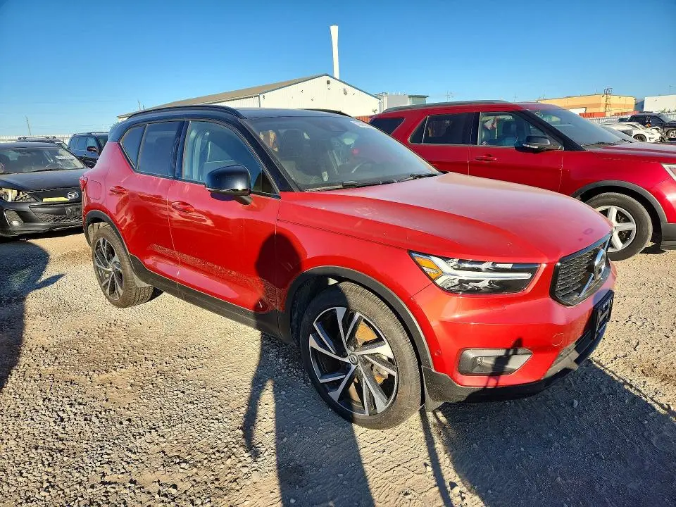 2019 VOLVO XC40 T5 R-DESIGN  