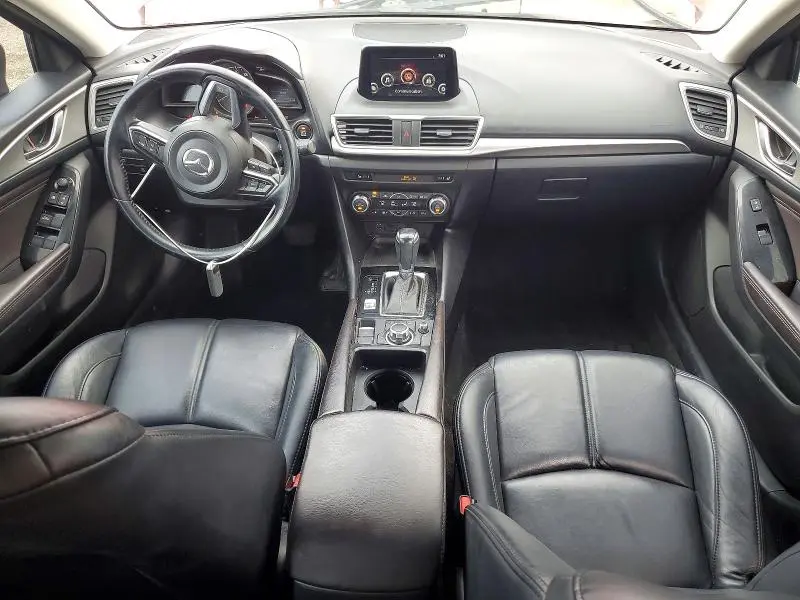 2017 MAZDA 3 TOURING  