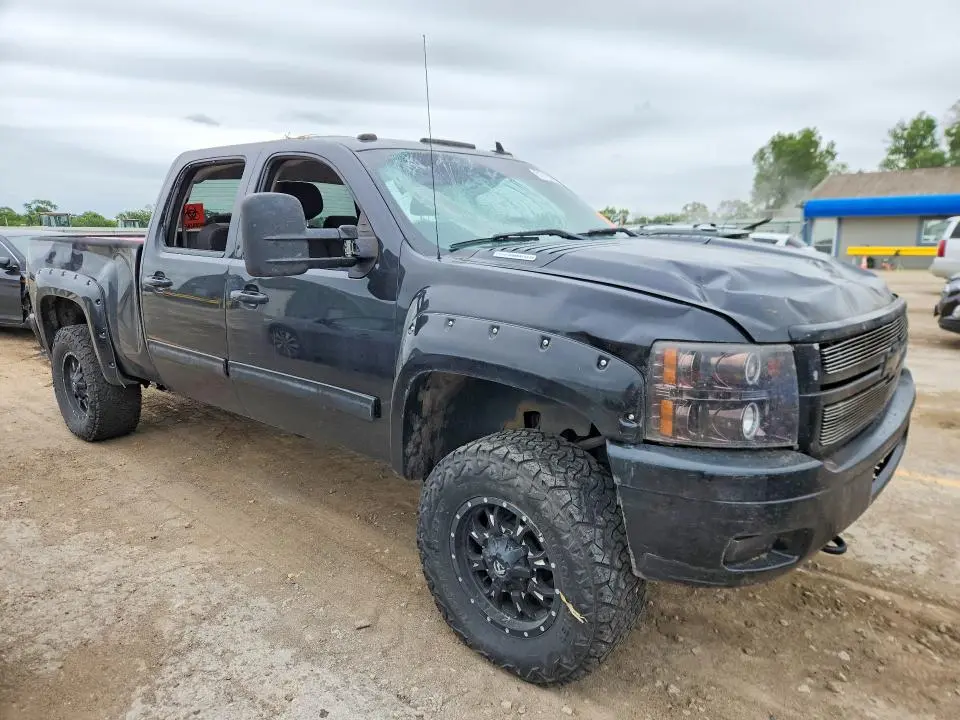 2011 CHEVROLET SILVERADO K2500 HEAVY DUTY LT  