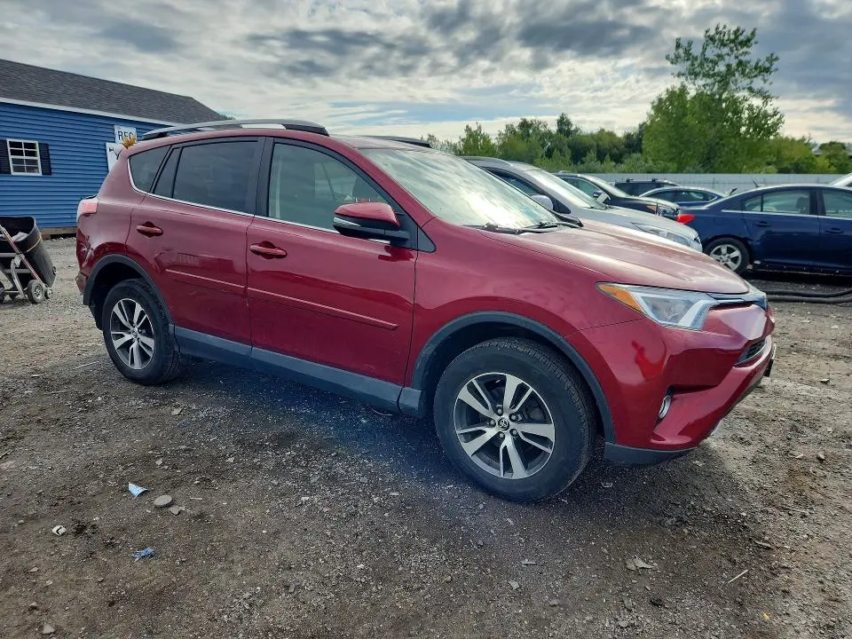 2018 TOYOTA RAV4 XLE  