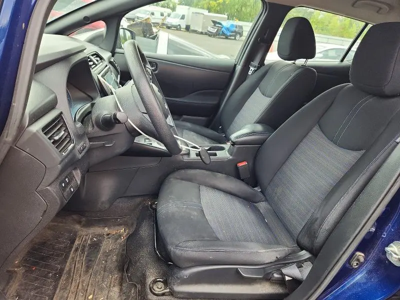 2020 NISSAN LEAF S  