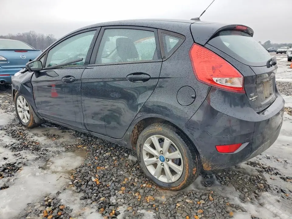 2011 FORD FIESTA SE  