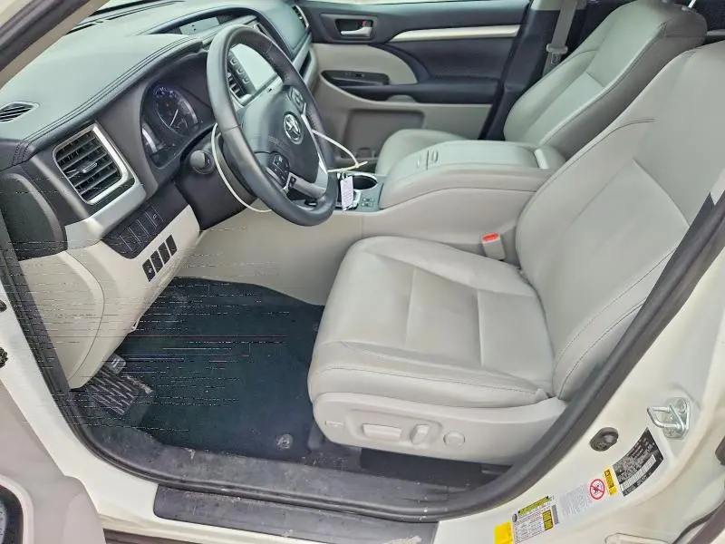 2016 TOYOTA HIGHLANDER XLE  