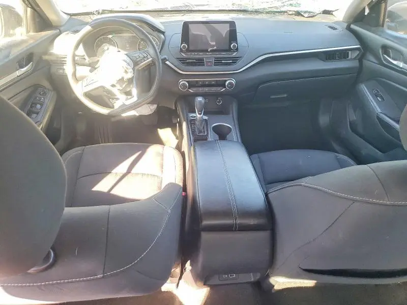 2022 NISSAN ALTIMA SV  