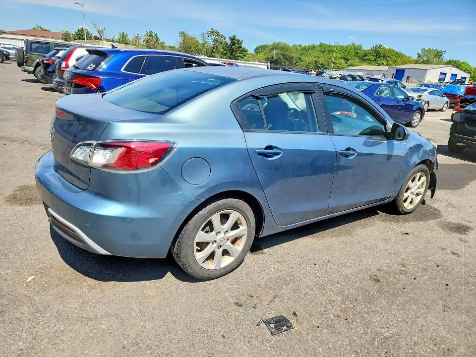 2010 MAZDA 3   