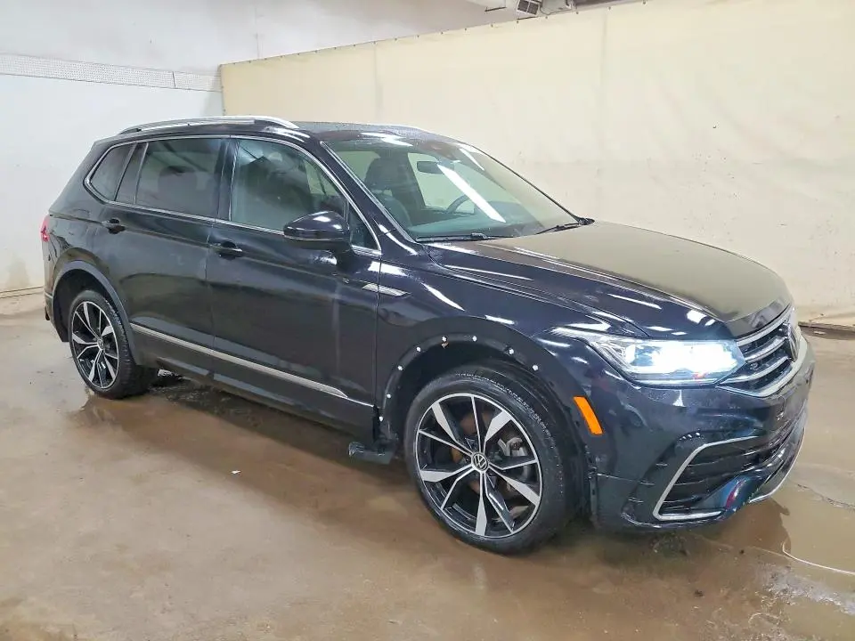 2024 VOLKSWAGEN TIGUAN SEL R-LINE BLACK  
