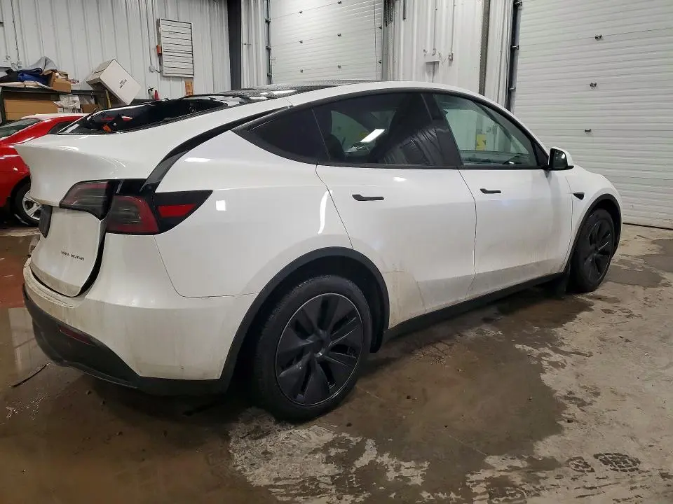 2025 TESLA MODEL Y   