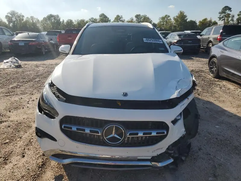 2025 MERCEDES-BENZ GLA 250  