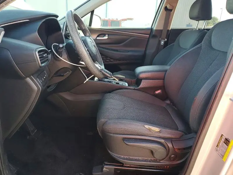 2019 HYUNDAI SANTA FE SE  