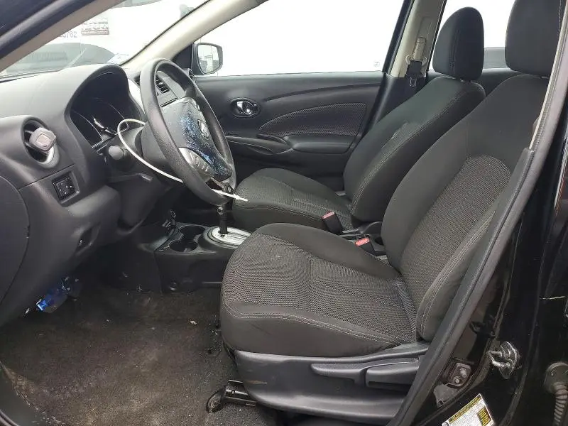 2018 NISSAN VERSA SV  