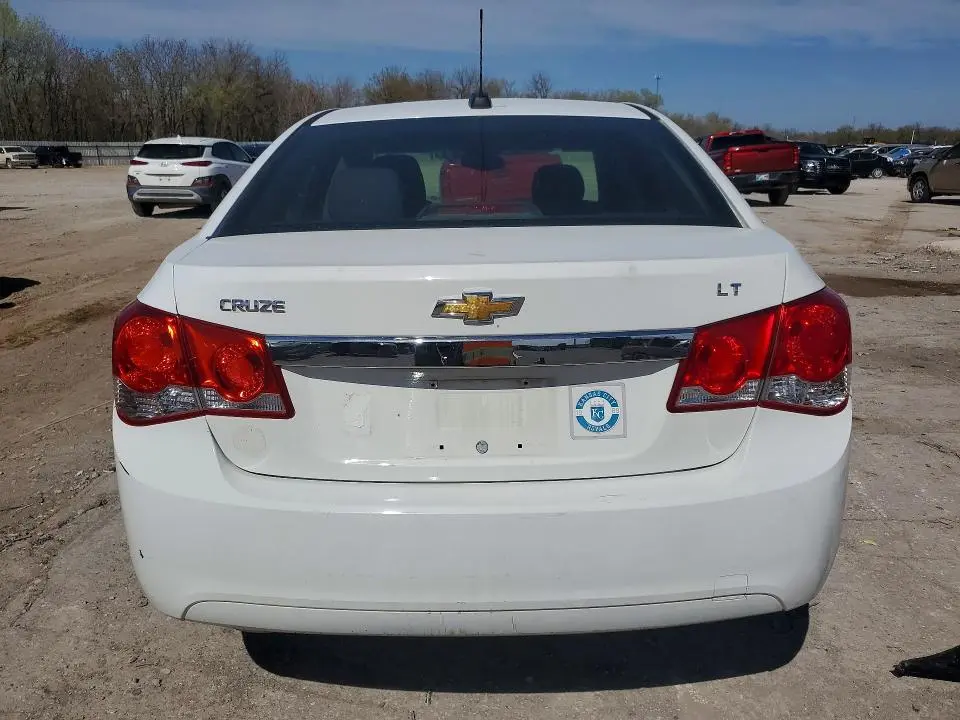 2015 CHEVROLET CRUZE LT  