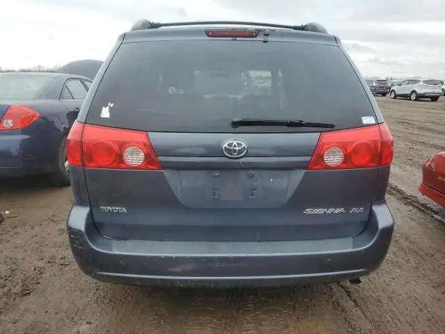 2010 TOYOTA SIENNA XLE  