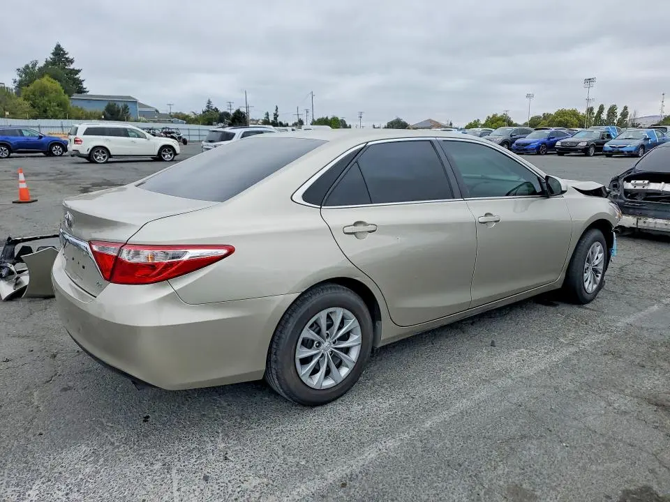 2017 TOYOTA CAMRY LE  