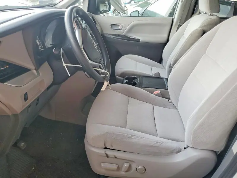 2020 TOYOTA SIENNA LE 8-PASSENGER  