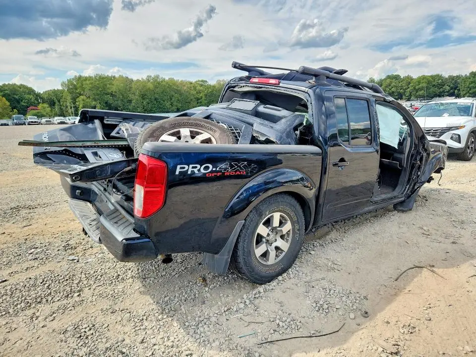 2012 NISSAN FRONTIER S  