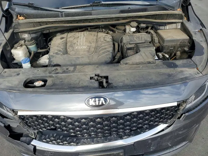 2018 KIA SEDONA LX  