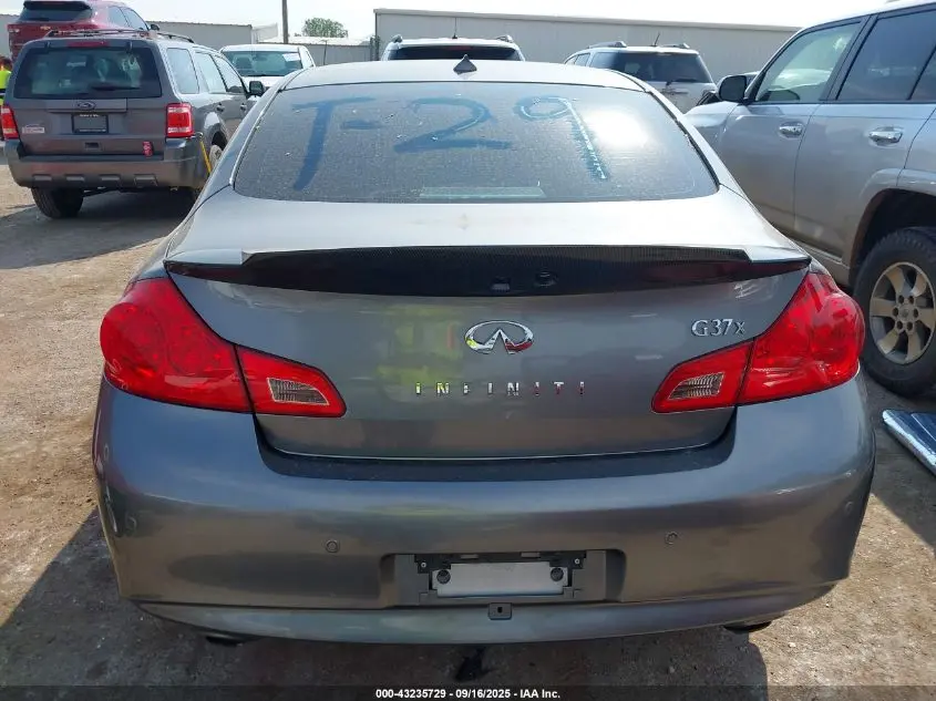 2010 INFINITI G37X  