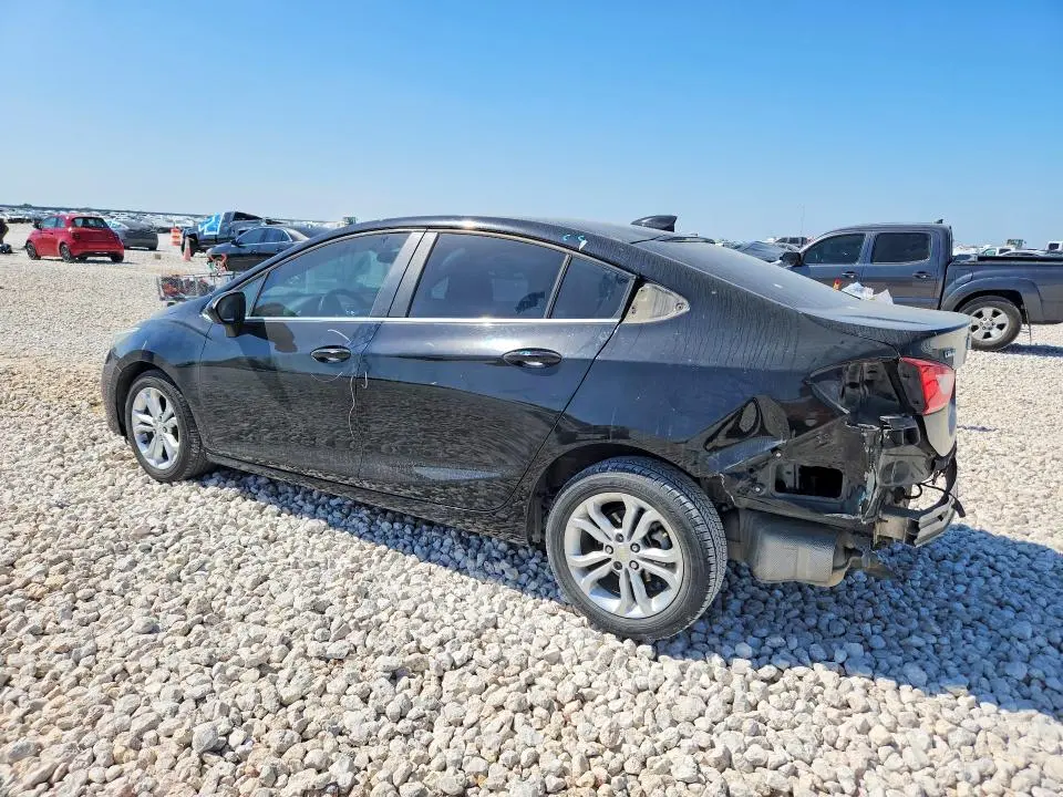 2019 CHEVROLET CRUZE LT  