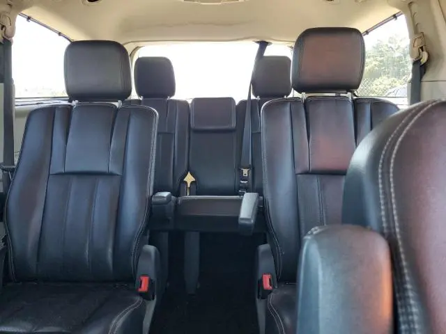 2011 CHRYSLER TOWN & COUNTRY TOURING L  