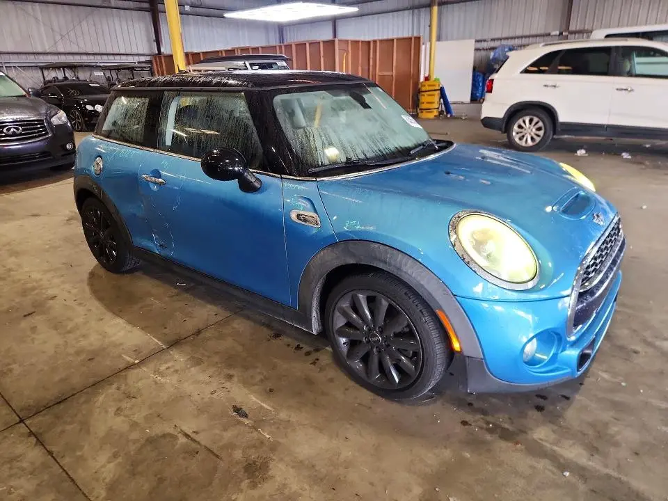 2017 MINI COOPER S  