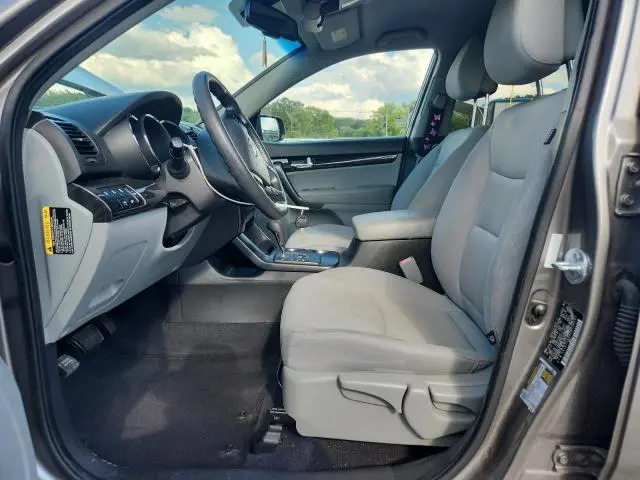 2013 KIA SORENTO LX  