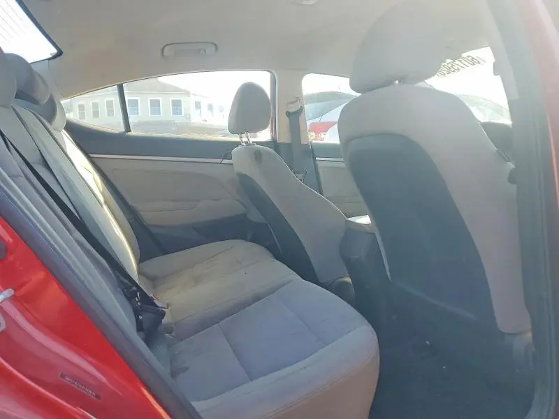 2018 HYUNDAI ELANTRA SE  