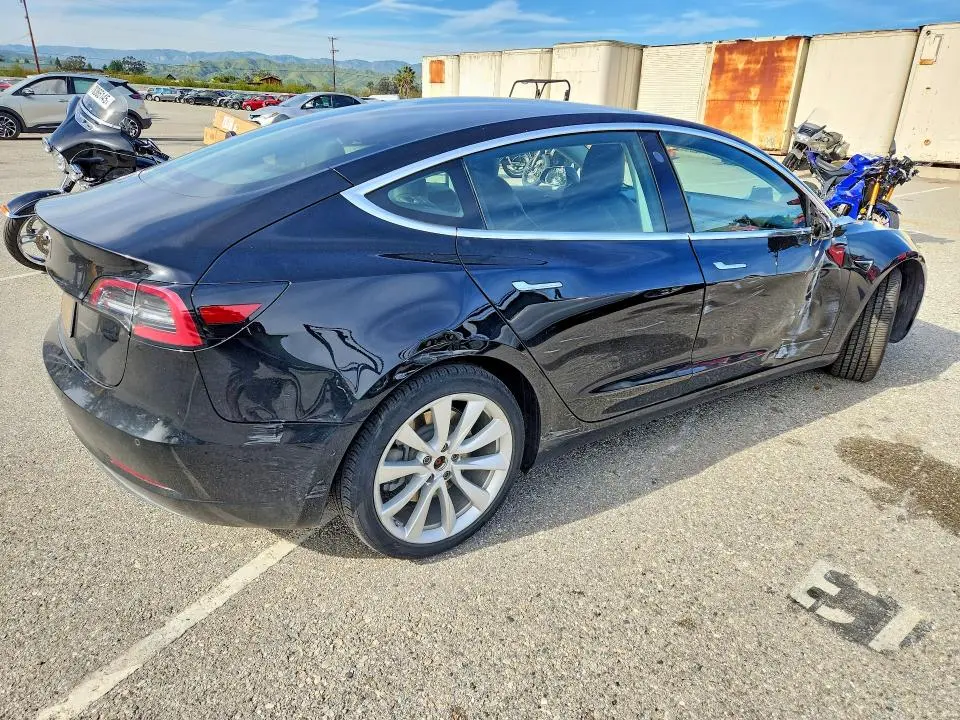 2018 TESLA MODEL 3   