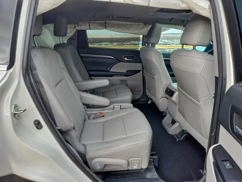 2015 TOYOTA HIGHLANDER LIMITED  