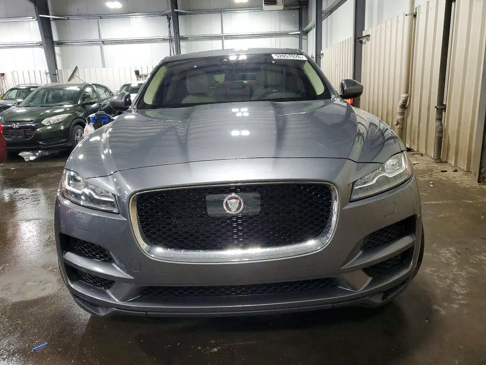 2019 JAGUAR F-PACE PRESTIGE  