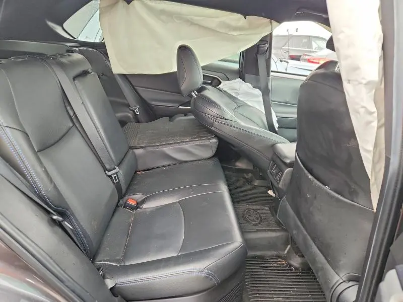 2022 TOYOTA RAV4 SE  
